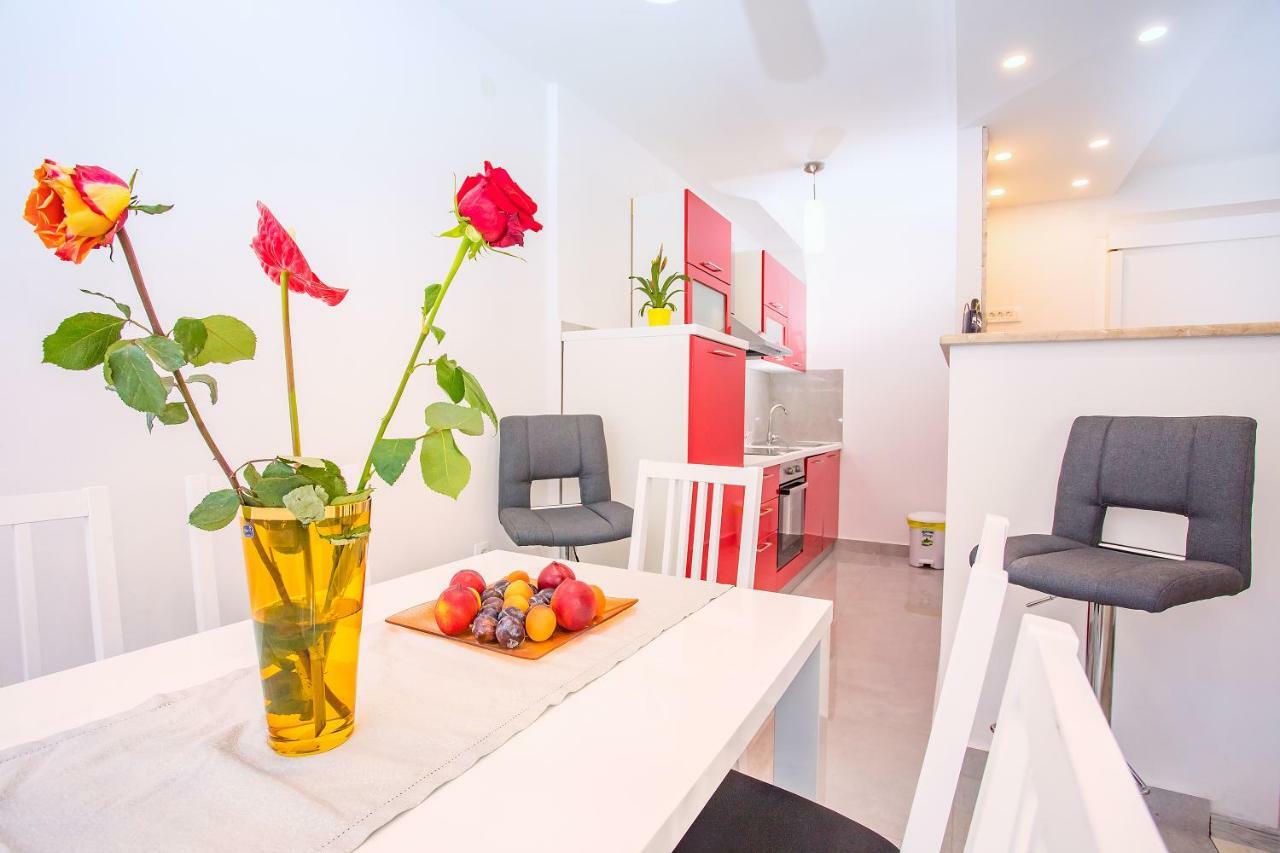 Apartamento Kate Omiš Exterior foto